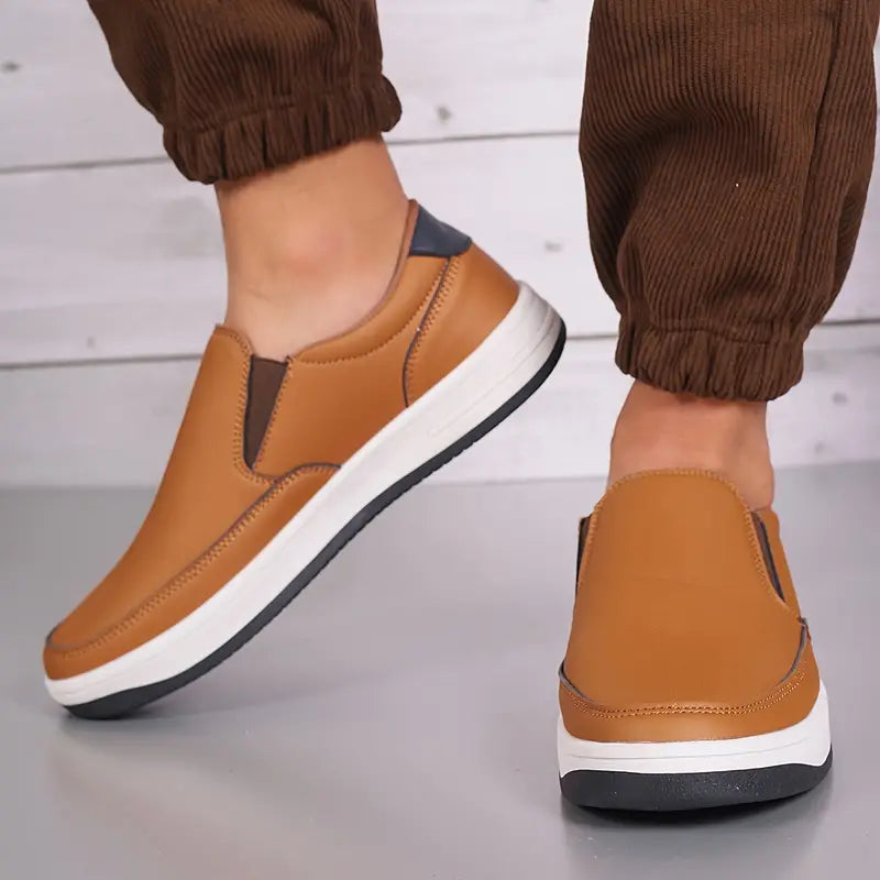 Mateo | Classic Slip-On Sneakers